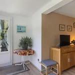 Demberg Apartamento *