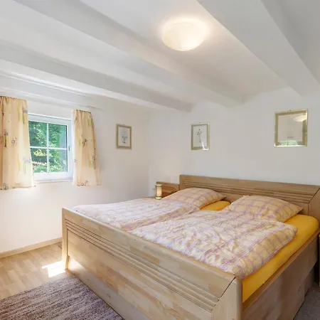 Demberg Apartment *